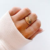 twist signet ring