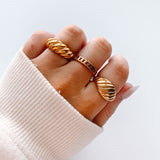 twist signet ring